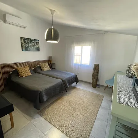 Awesome 3 Bedrooms El Moncayo